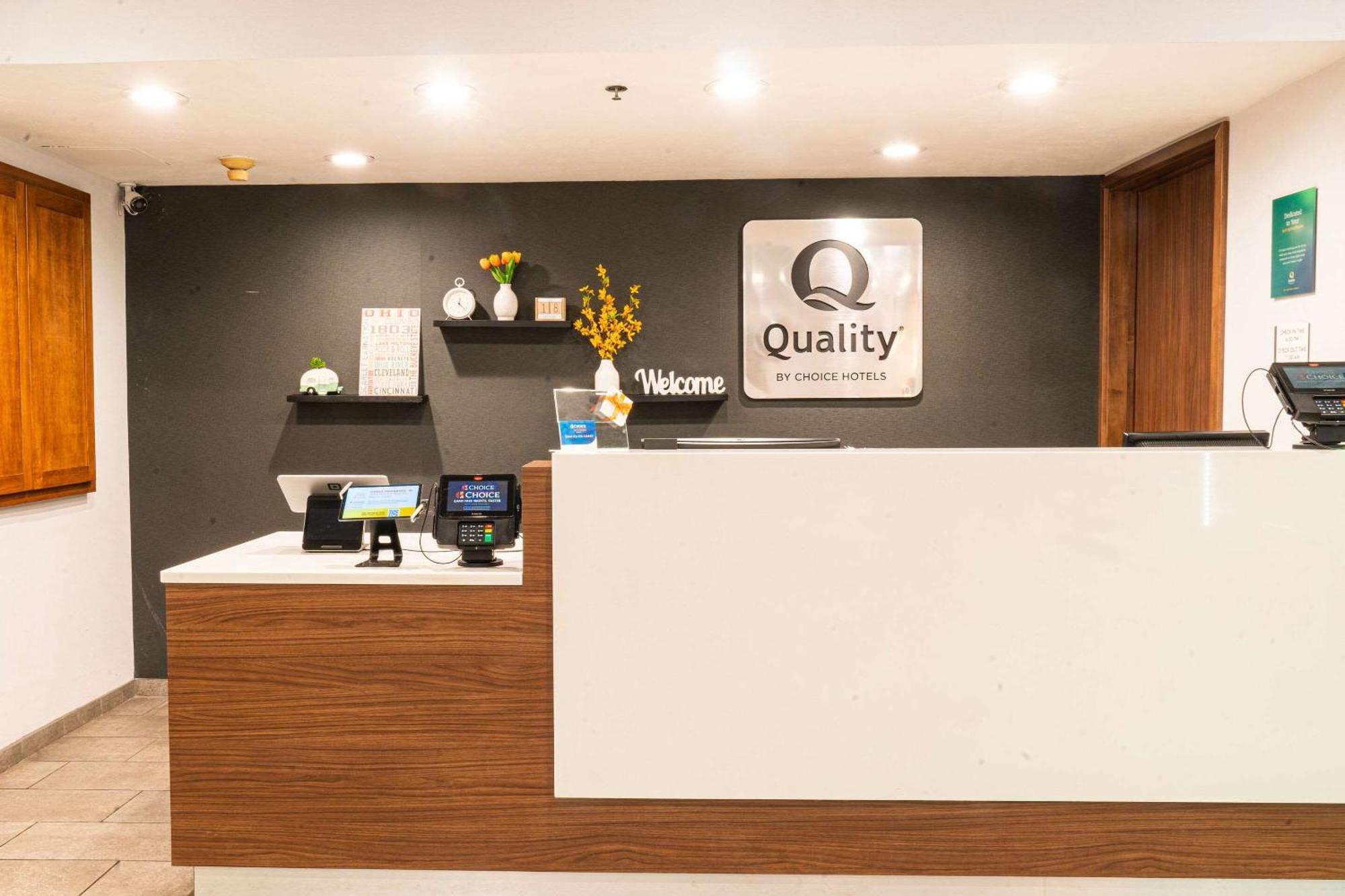 Hotel Quality & Village - Cleveland South Oakwood