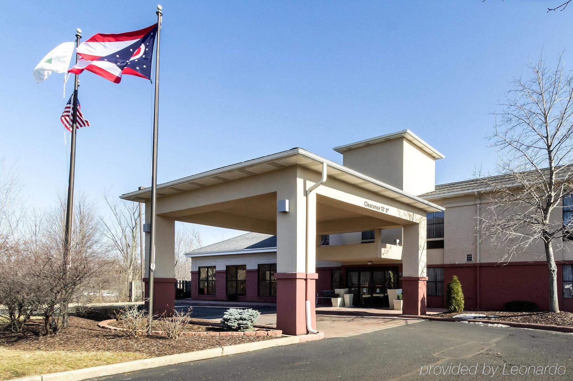 Quality & Village - Cleveland South Hotel 3*