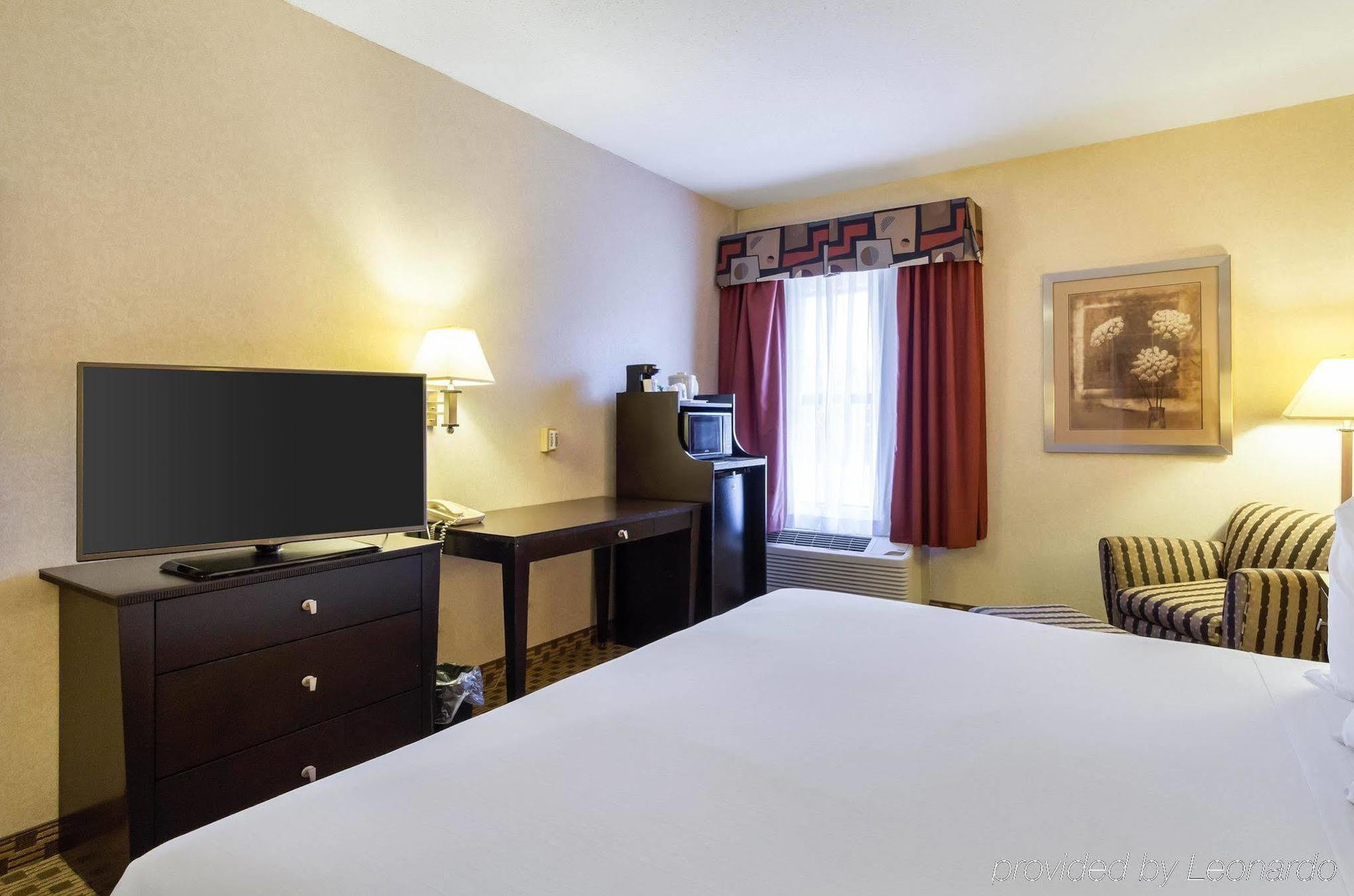 Quality & Village - Cleveland South 3*
