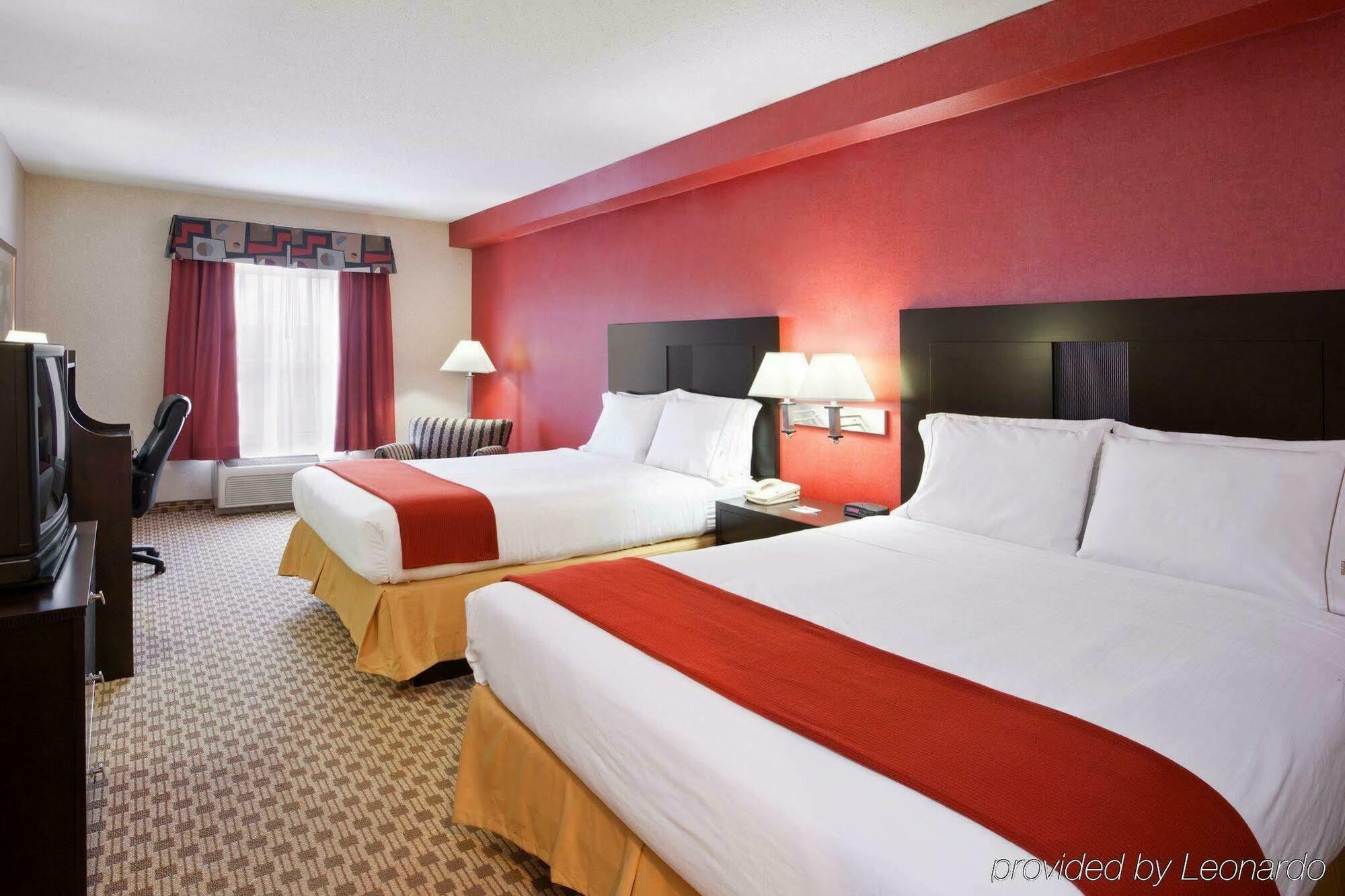 Hotel Quality & Village - Cleveland South Oakwood